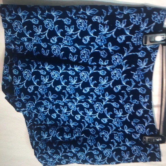 Ann Taylor Floral Printed Shorts - Picture 3 of 5